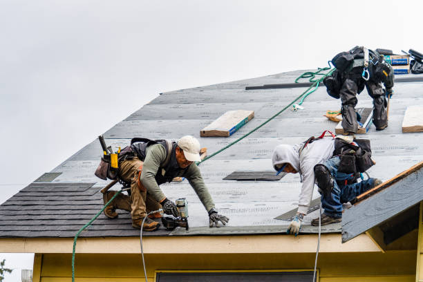 Professional Gutter Installation technician working in Sparkill, NY